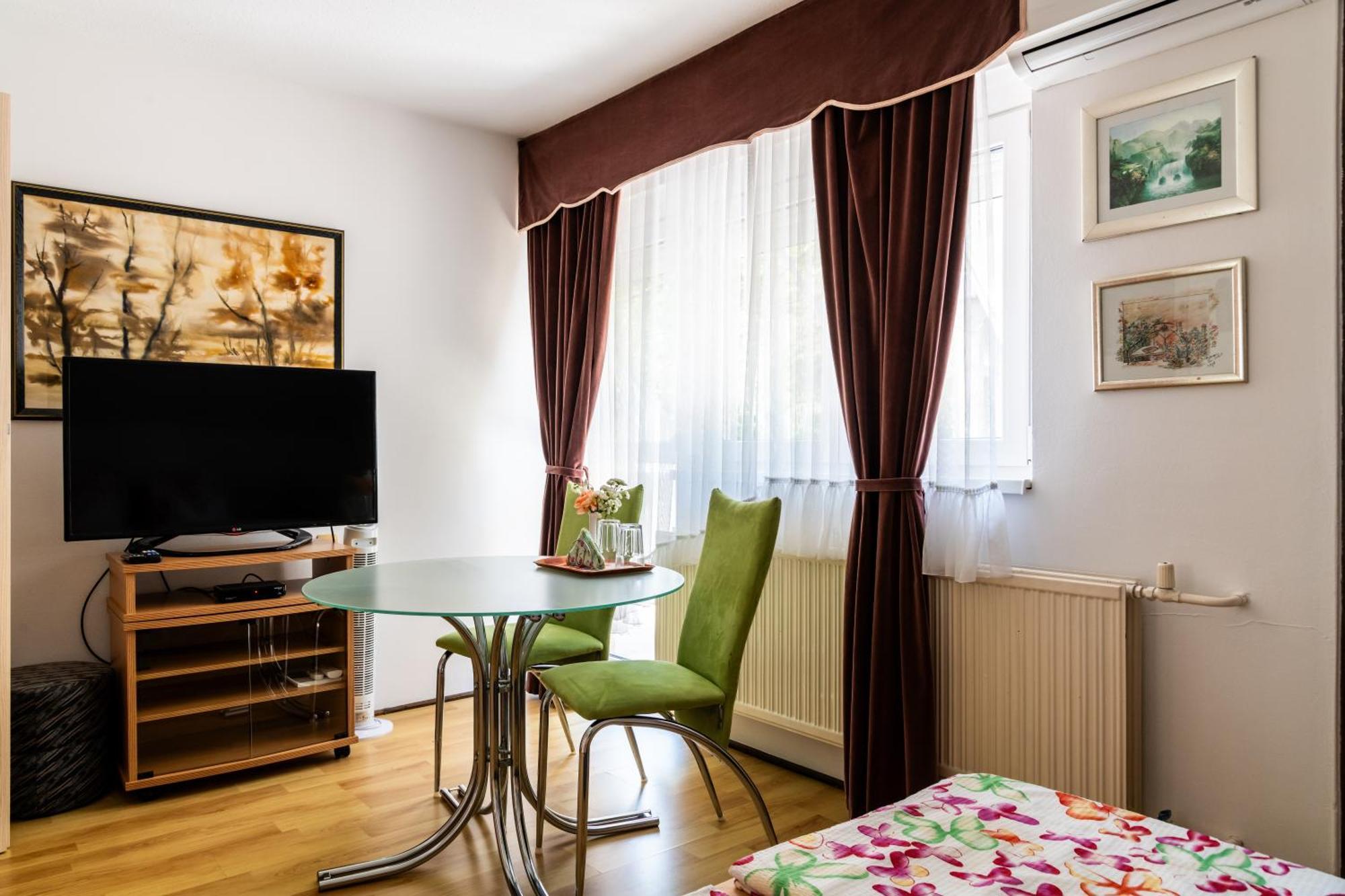 Magdalena Apartmanhaz Keszthely Exterior foto